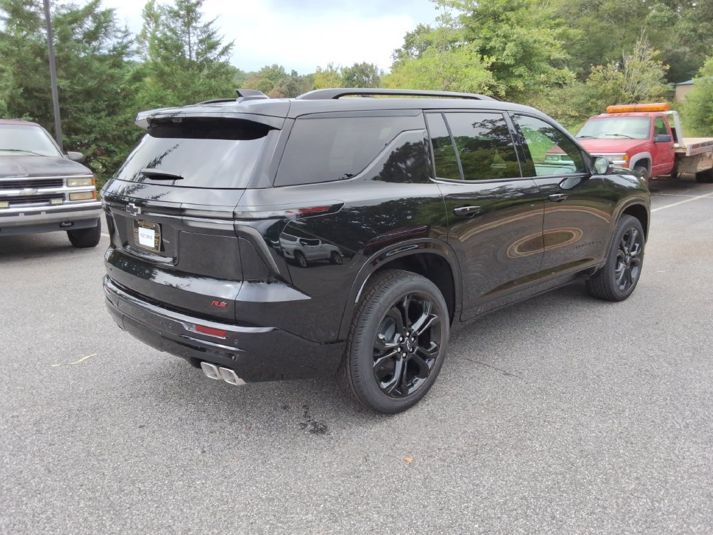 New 2027 Chevrolet Traverse RS FWD image 5