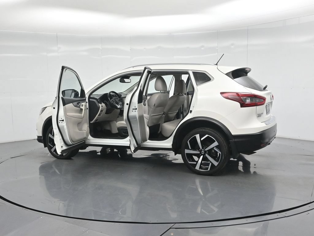 Used 2020 Nissan Rogue Sport SL w/ Premium Package FWD image 37