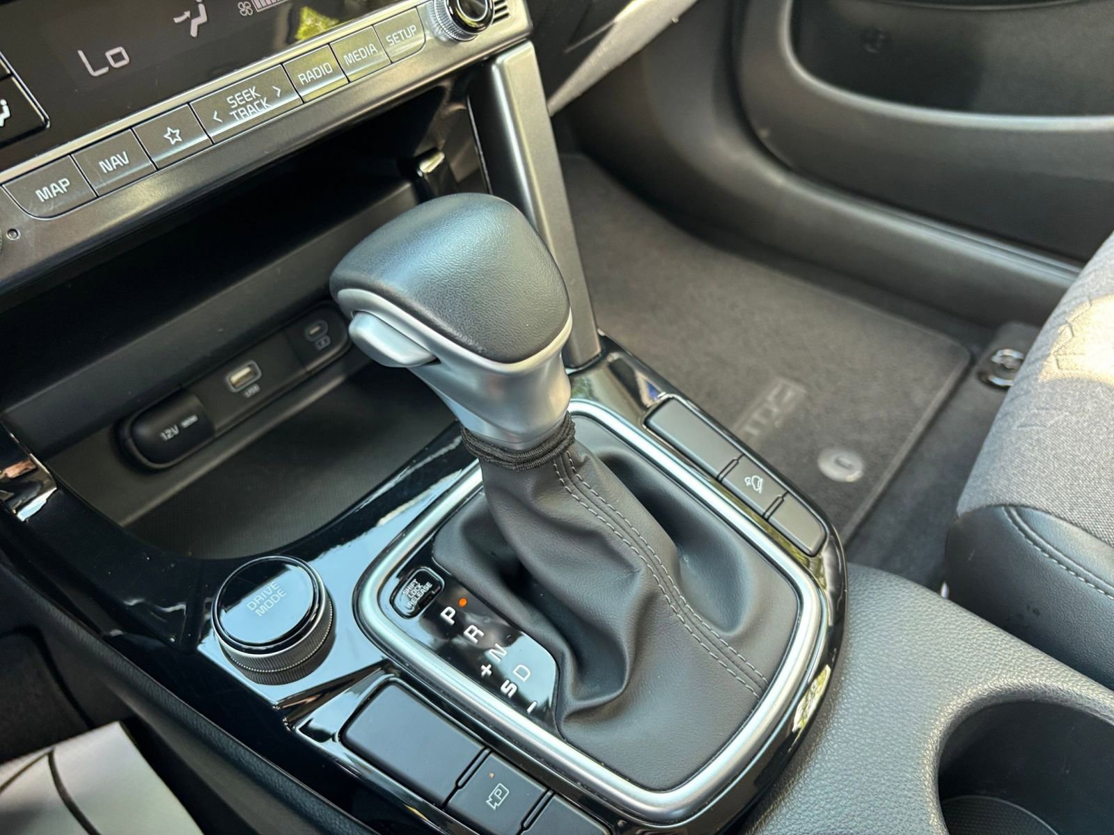 Used 2025 Kia Seltos S image 36