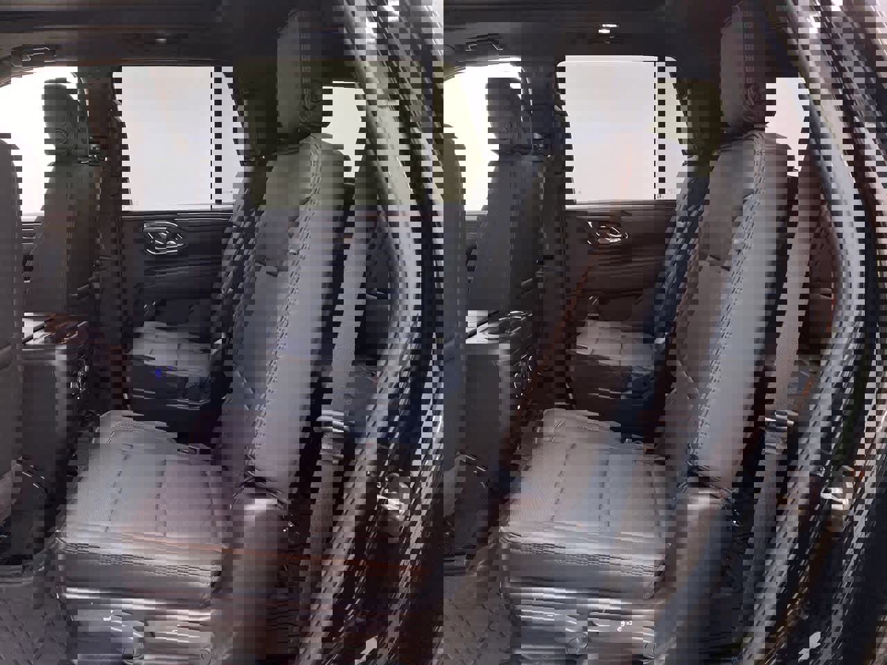 Used 2024 Chevrolet Tahoe High Country w/ Premium Package image 16