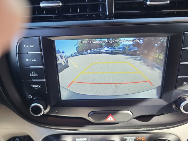 Used 2020 Kia Soul LX FWD image 21