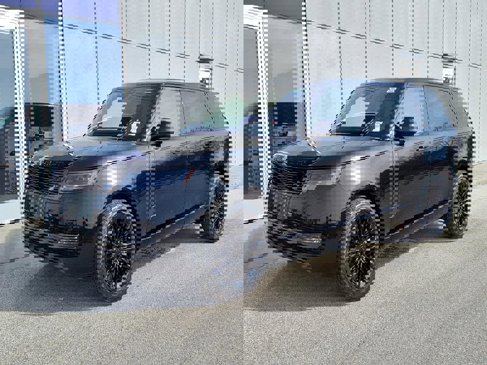 New 2026 Land Rover Range Rover Long Wheelbase SE image 1