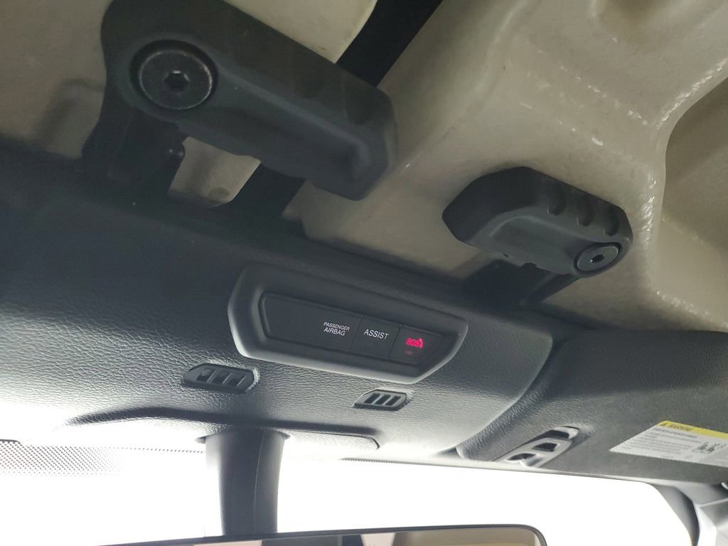 Used 2020 Jeep Wrangler Unlimited Sahara image 31