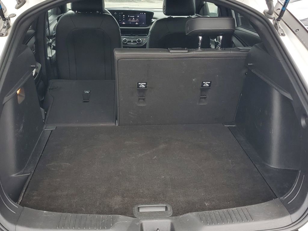 Used 2025 Buick Envista Preferred image 26