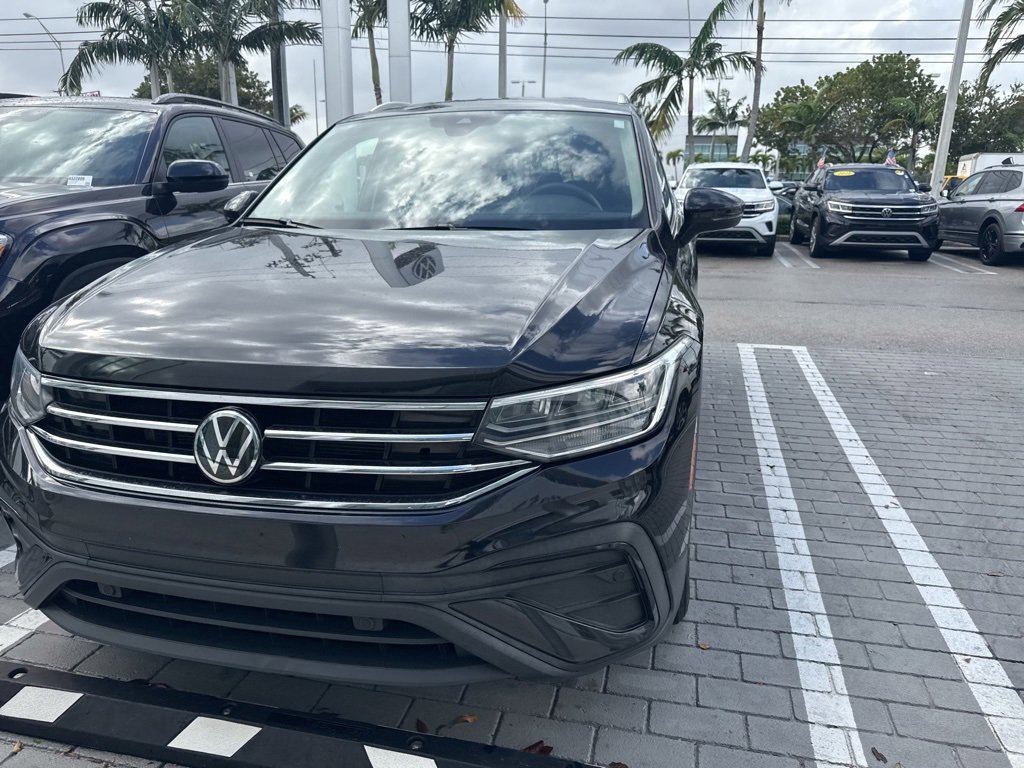 Used 2022 Volkswagen Tiguan SE image 5