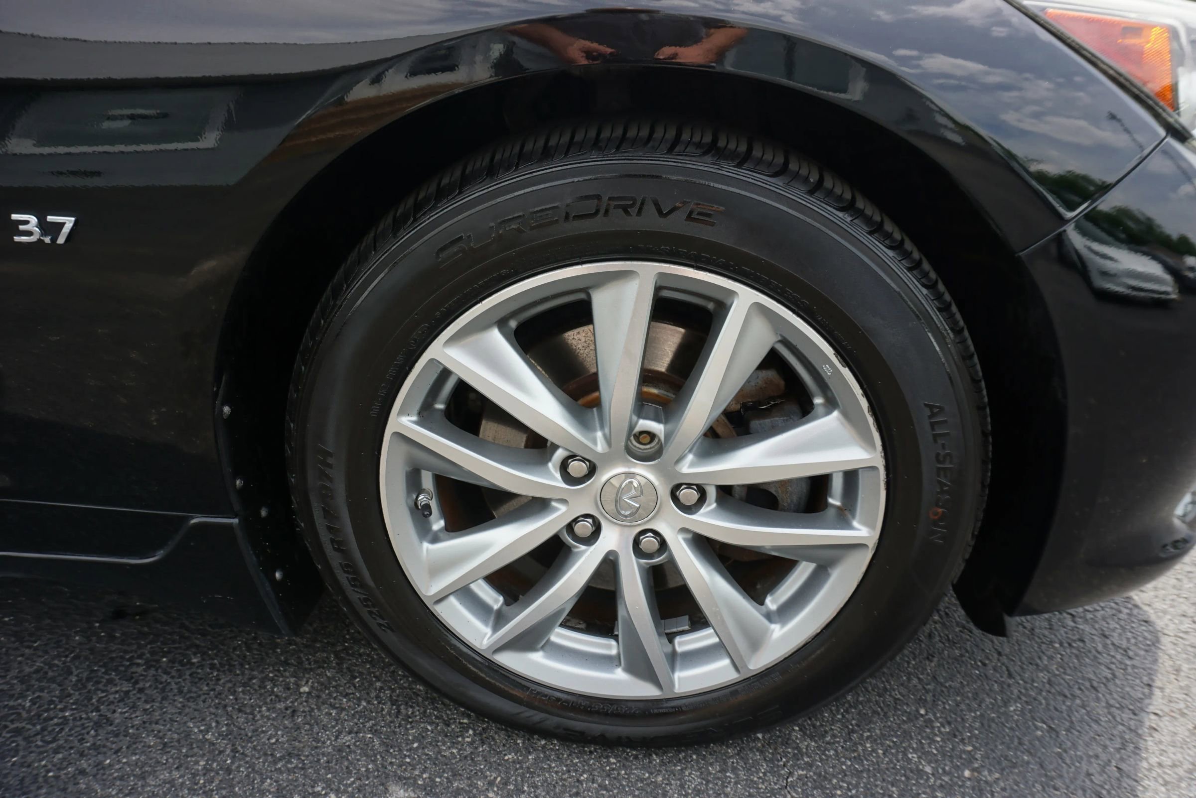 Used 2014 INFINITI Q50 2.0t w/ Moonroof Package AWD/4WD image 38