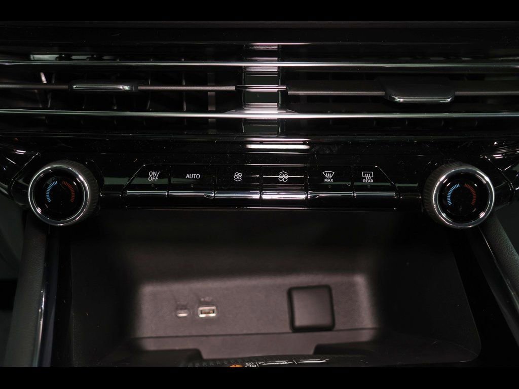 New 2026 Chevrolet Traverse Z71 w/ Enhanced Driving Package image 17