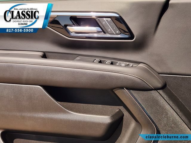 Used 2025 Chevrolet Tahoe Premier AWD/4WD image 24