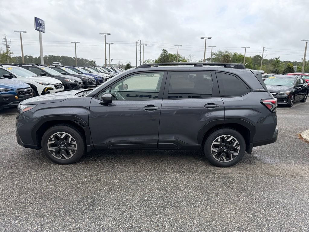 Used 2025 Subaru Forester Premium w/ Protection Package image 12