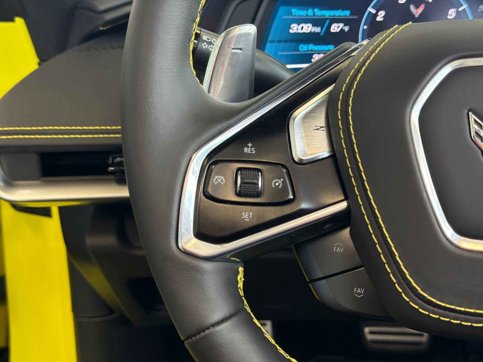 Used 2023 Chevrolet Corvette Stingray Premium Conv w/ Battery Protection Package RWD image 22