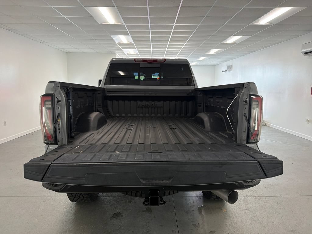 Used 2025 GMC Sierra 2500 AT4X AWD/4WD image 9