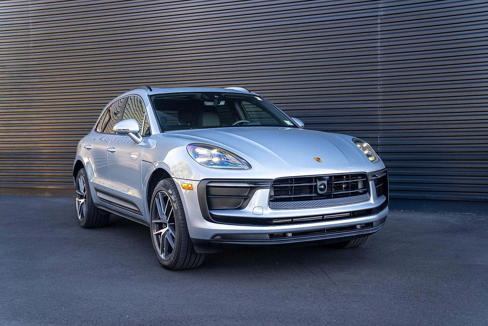 Certified 2025 Porsche Macan image 26