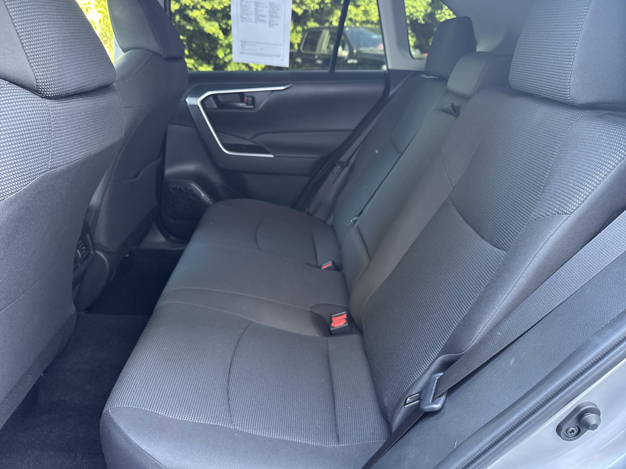 Used 2024 Toyota RAV4 LE AWD/4WD image 8