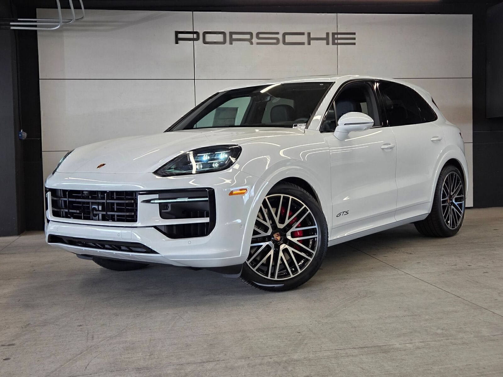 Used 2026 Porsche Cayenne GTS AWD/4WD image 1
