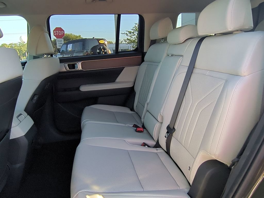 New 2026 Hyundai Santa Fe SEL FWD image 17
