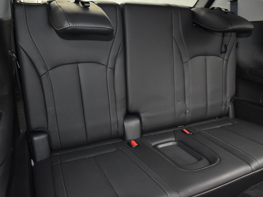 Certified 2025 INFINITI QX60 Luxe image 21