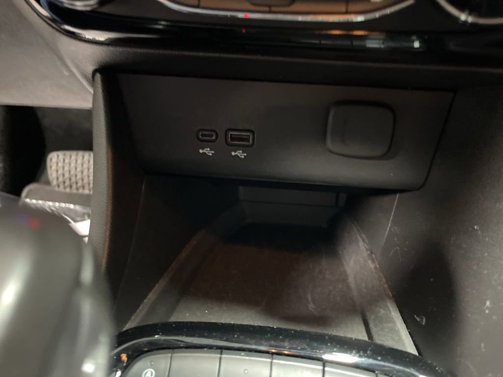 Used 2024 Buick Encore GX Sport Touring w/ Comfort Package image 30