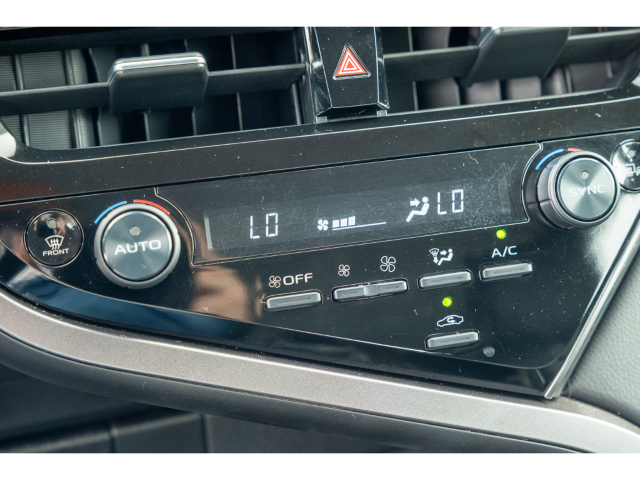 Used 2024 Toyota Camry SE FWD image 29