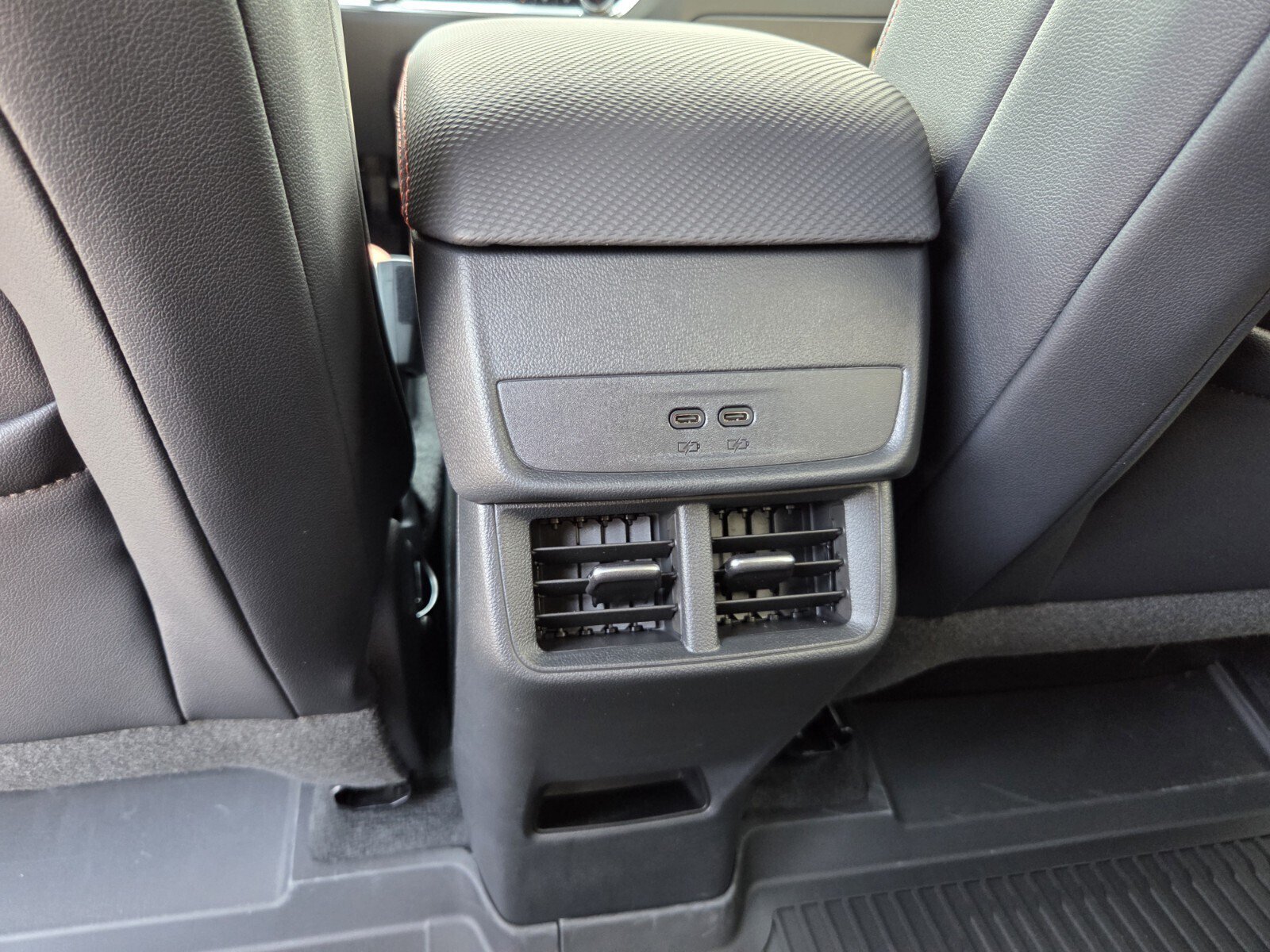 New 2027 Chevrolet Equinox RS w/ LPO, Floor Liner Package AWD/4WD image 10