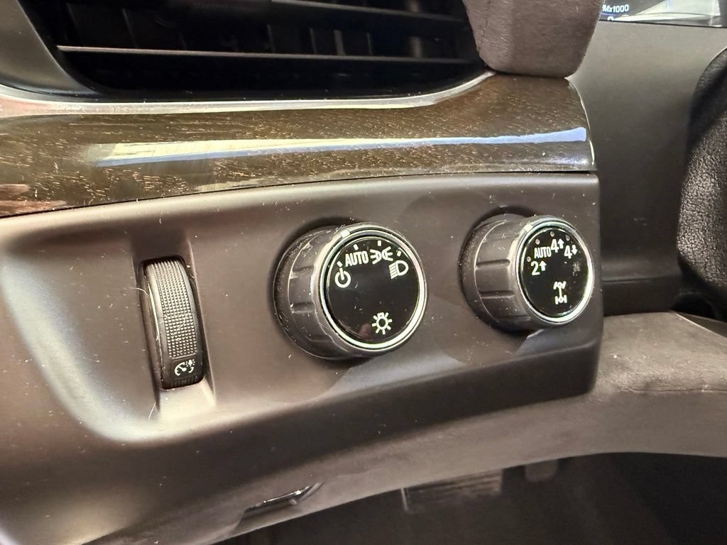 Used 2018 Cadillac Escalade Platinum AWD/4WD image 37