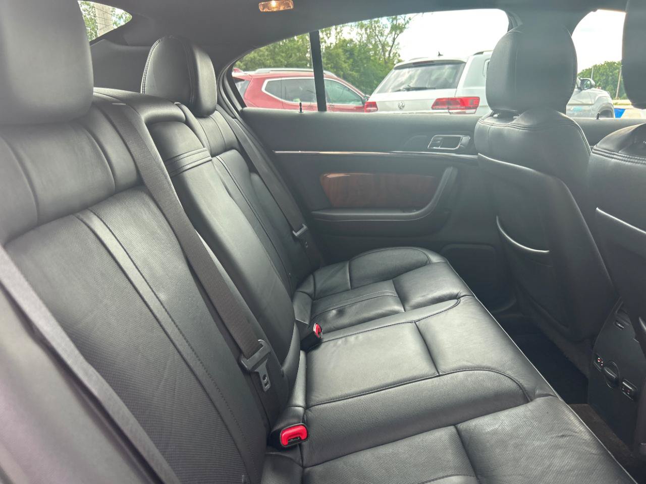 Used 2013 Lincoln MKS AWD image 23
