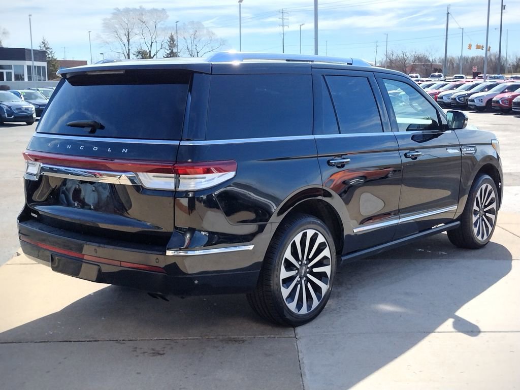 Used 2022 Lincoln Navigator Reserve image 22