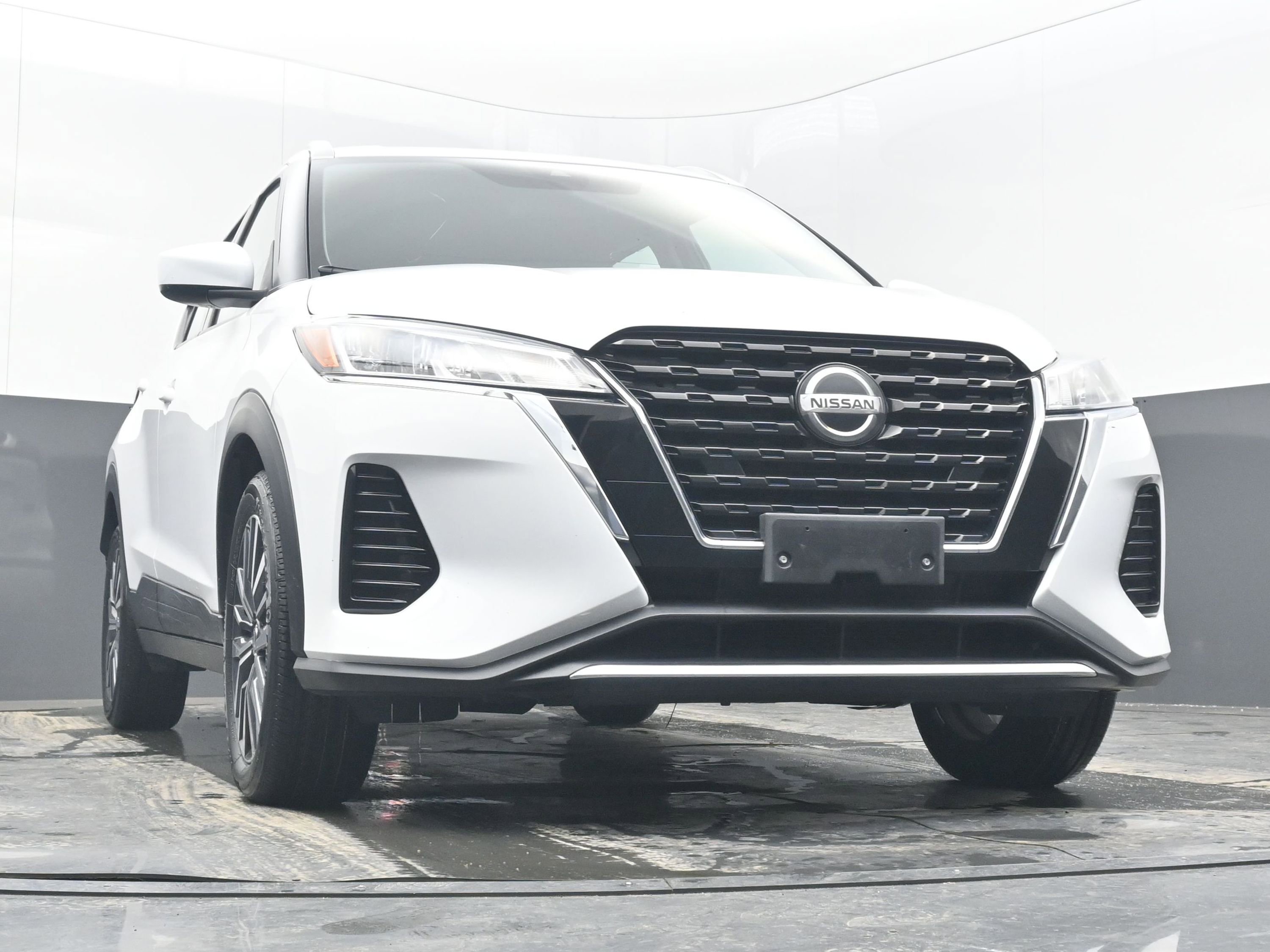 Certified 2021 Nissan Kicks SV image 19