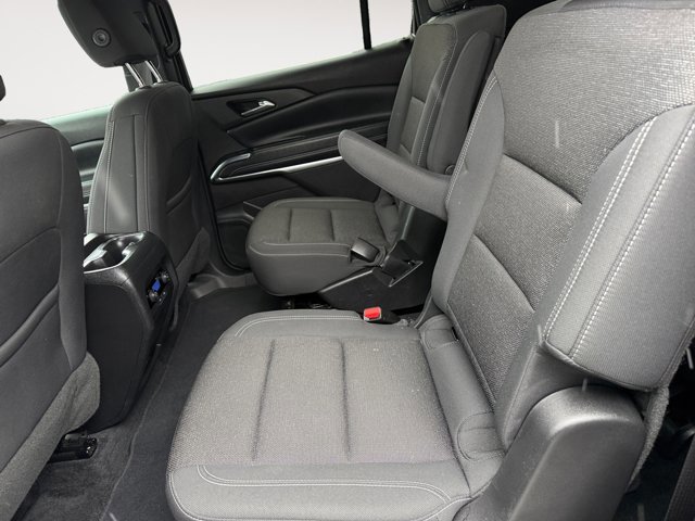 Certified 2025 Chevrolet Traverse LT image 12