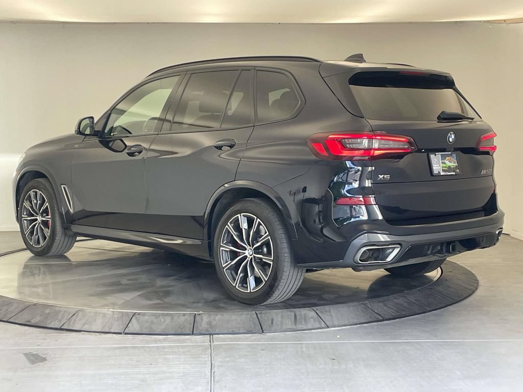 Used 2021 BMW X5 M50i w/ Parking Assistance Package AWD/4WD image 3