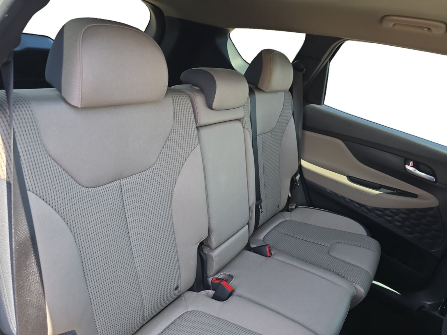 Used 2023 Hyundai Santa Fe SEL FWD image 18