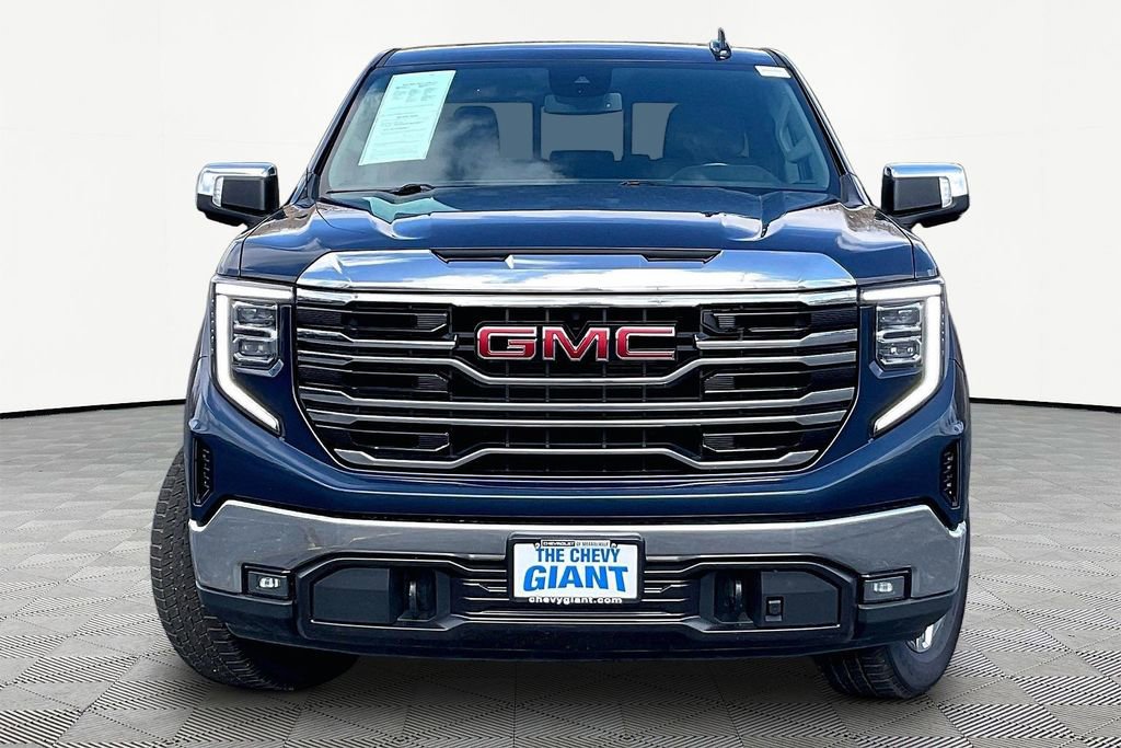 Used 2023 GMC Sierra 1500 SLT image 2