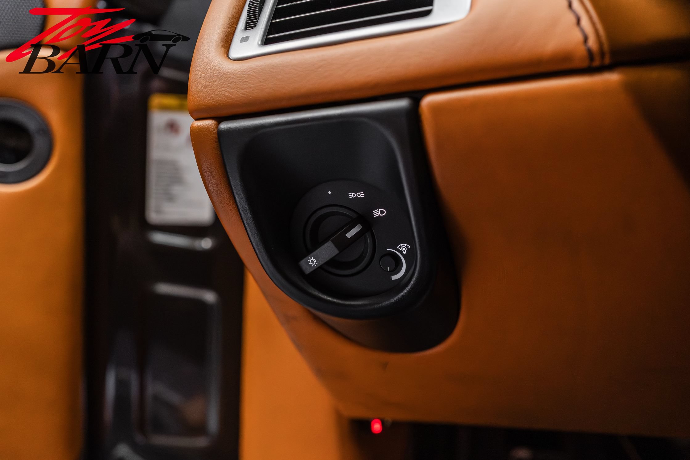 Used 2009 Aston Martin V8 Vantage Roadster RWD image 31