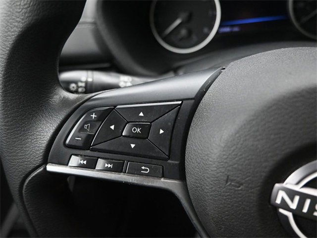 Used 2025 Nissan Sentra SV image 18