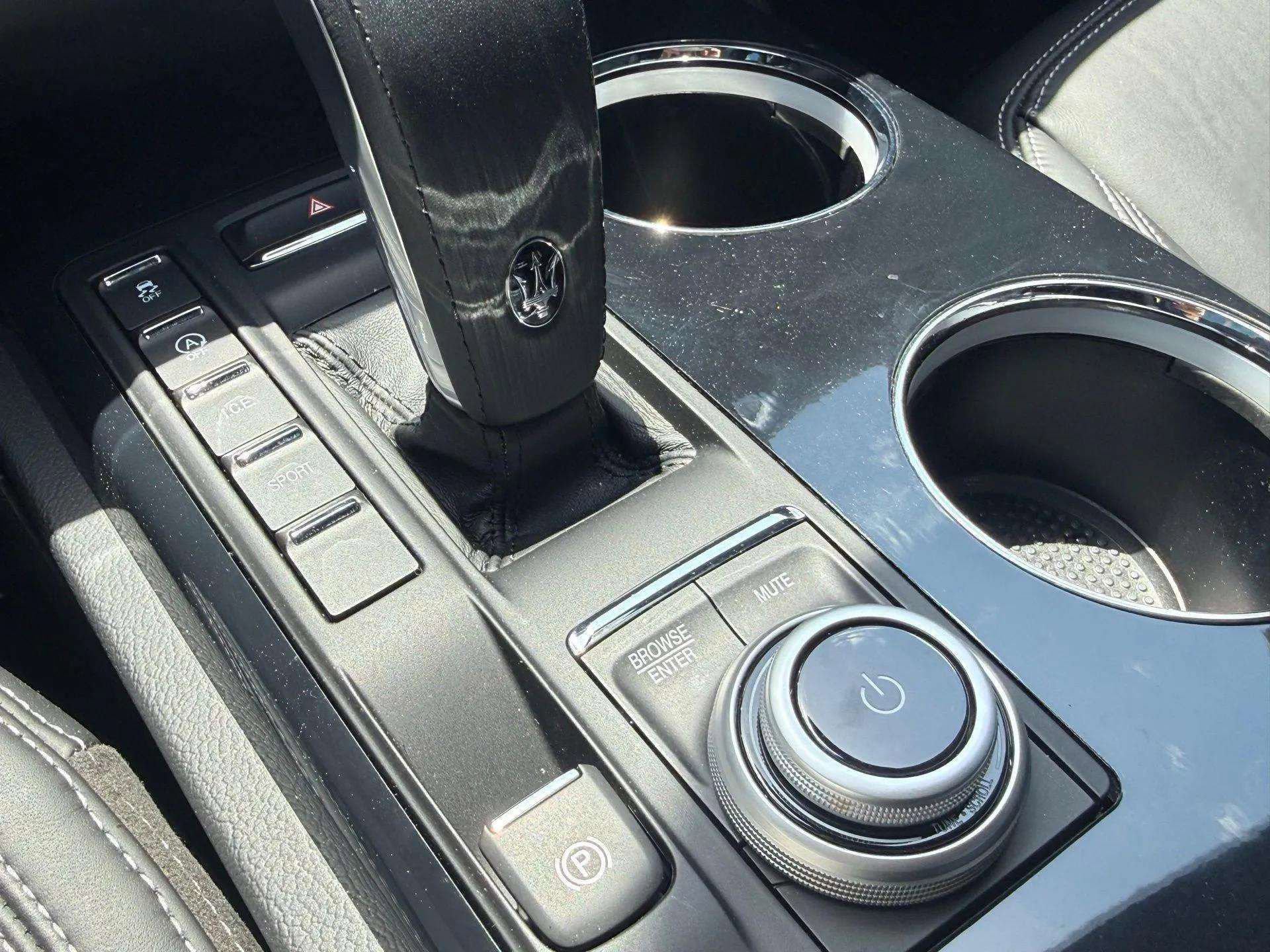 Certified 2023 Maserati Ghibli Modena Q4 AWD/4WD image 50