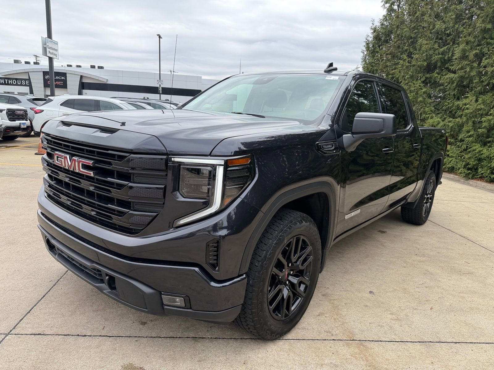 Used 2024 GMC Sierra 1500 Elevation image 7