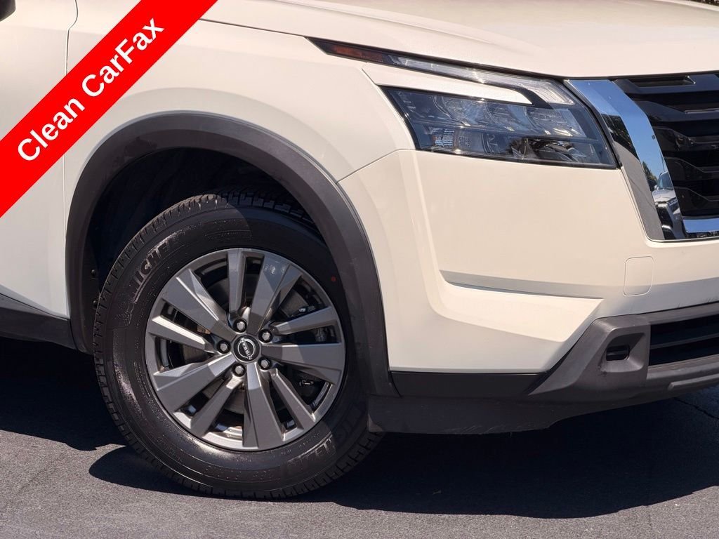 Used 2024 Nissan Pathfinder SV FWD image 5