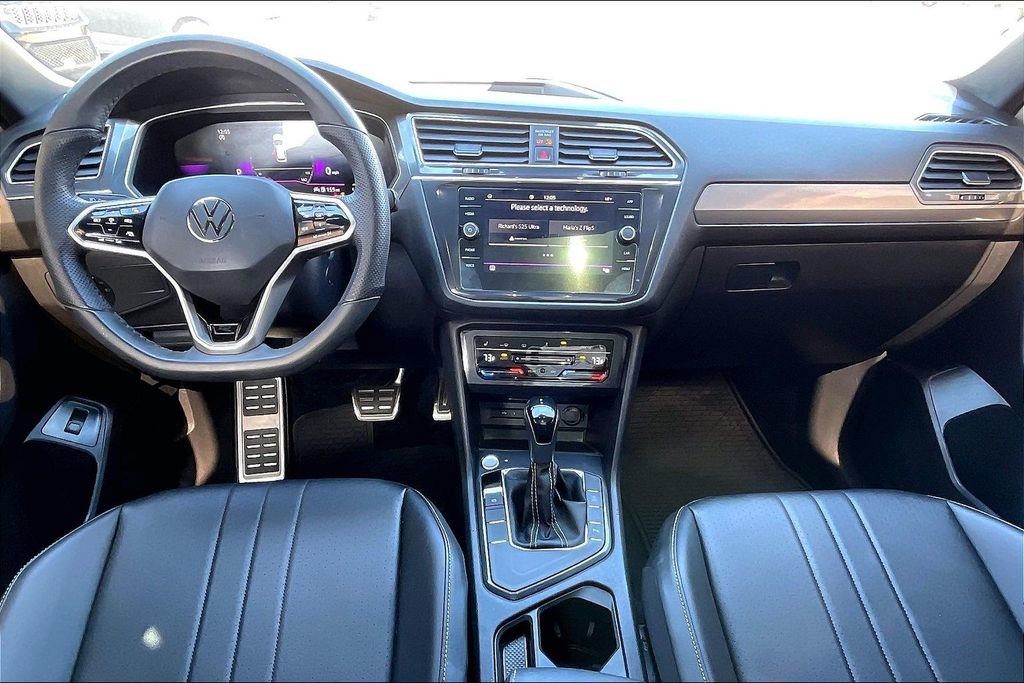 Used 2024 Volkswagen Tiguan SE R-Line image 7