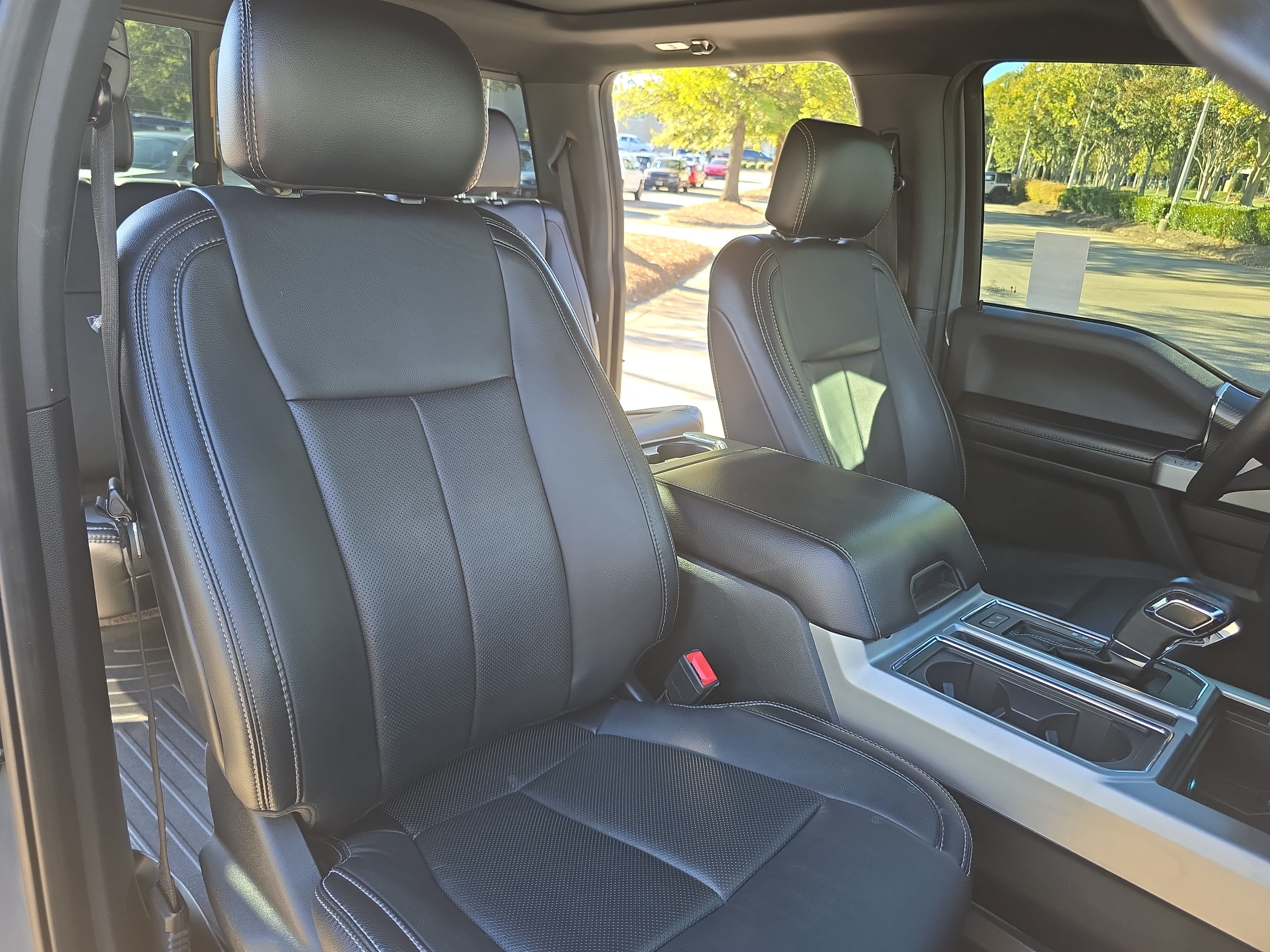 Used 2020 Ford F150 Lariat w/ Equipment Group 502A Luxury AWD/4WD image 12