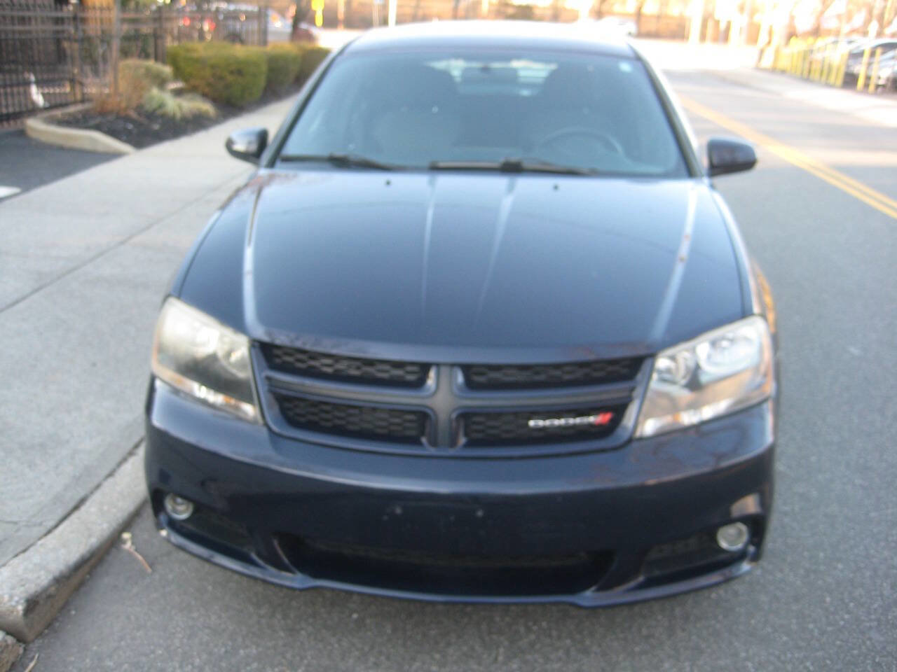 Used 2014 Dodge Avenger SXT w/ Rallye Appearance Group FWD image 2