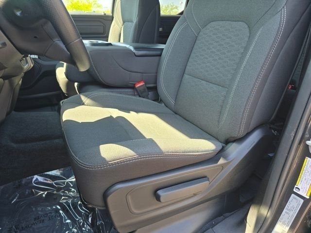 Used 2025 RAM 1500 Tradesman w/ Night Edition AWD/4WD image 5