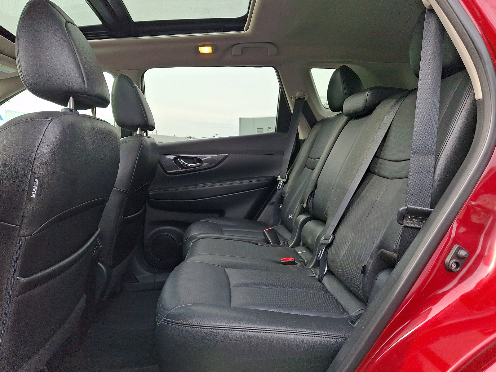 Used 2015 Nissan Rogue SL image 10