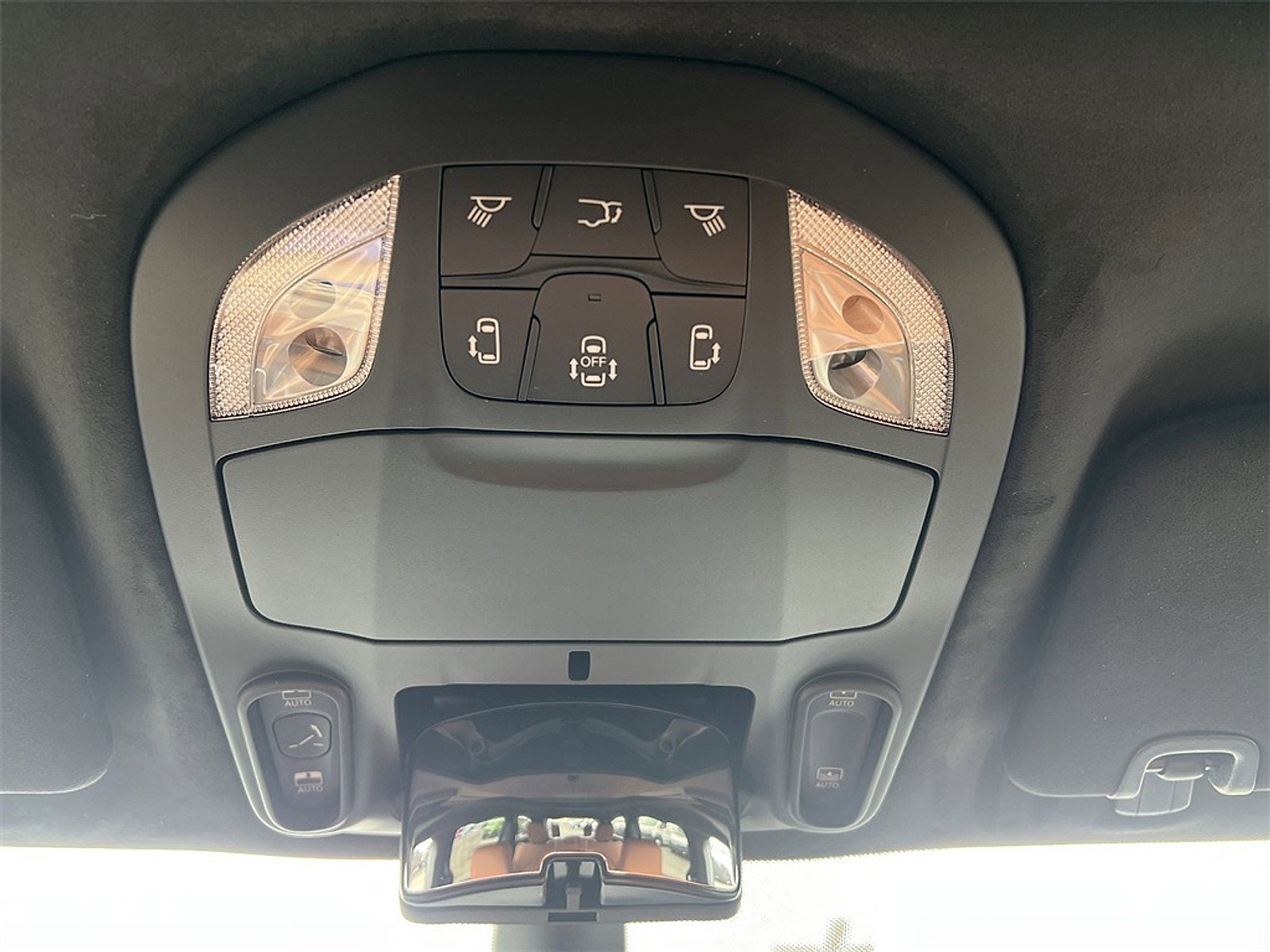 New 2026 Chrysler Pacifica Pinnacle image 15