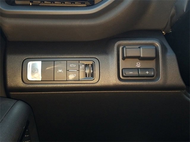 New 2025 Chevrolet Silverado EV LT image 20