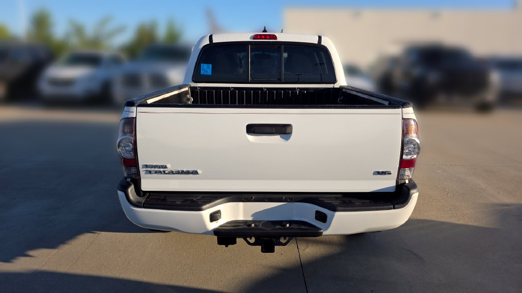 Used 2014 Toyota Tacoma 4x4 Double Cab w/ TRD Sport Package image 4