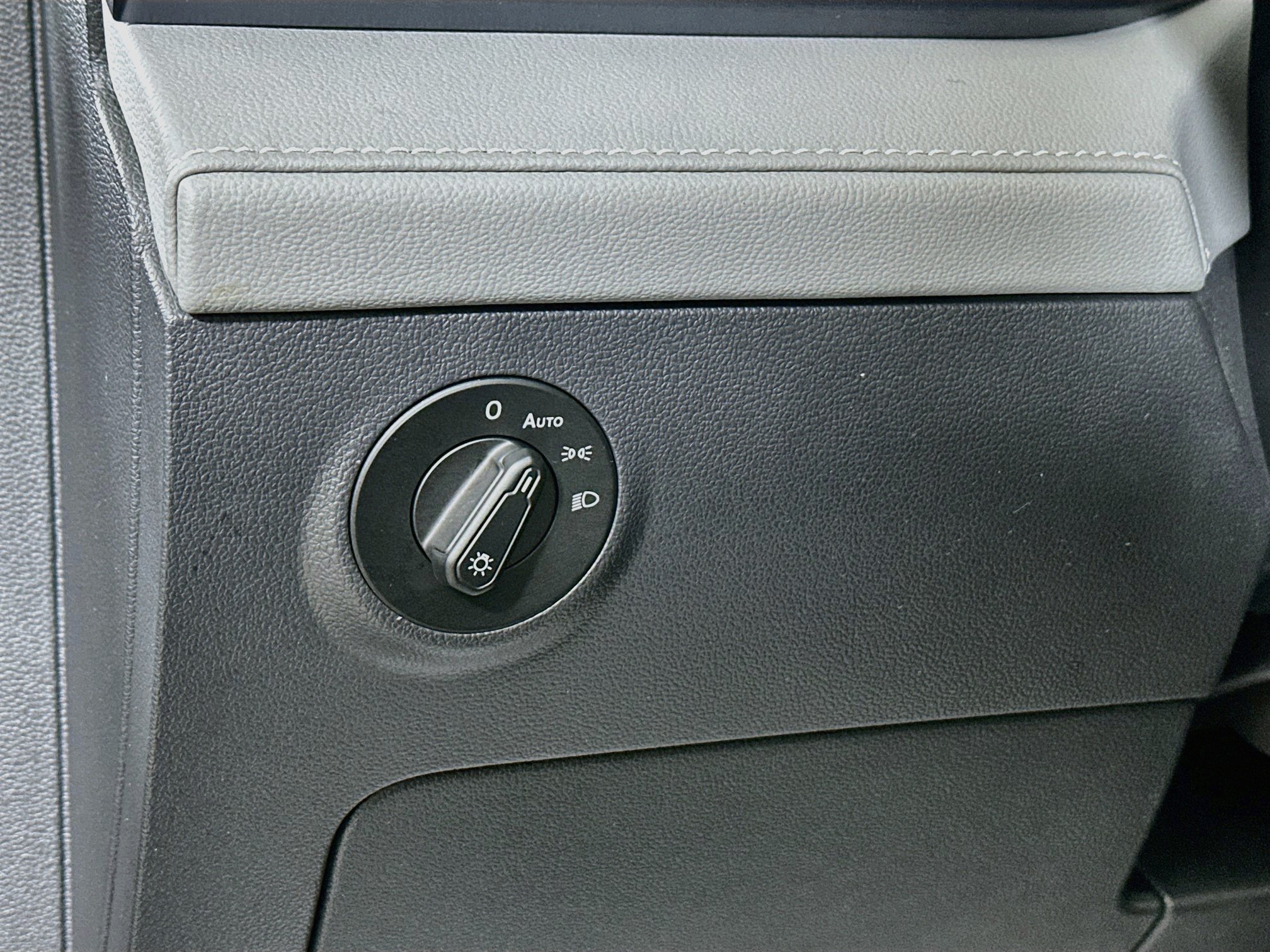 Certified 2024 Volkswagen Taos SE AWD/4WD image 10