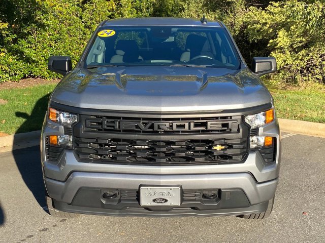 Used 2024 Chevrolet Silverado 1500 Custom RWD image 2