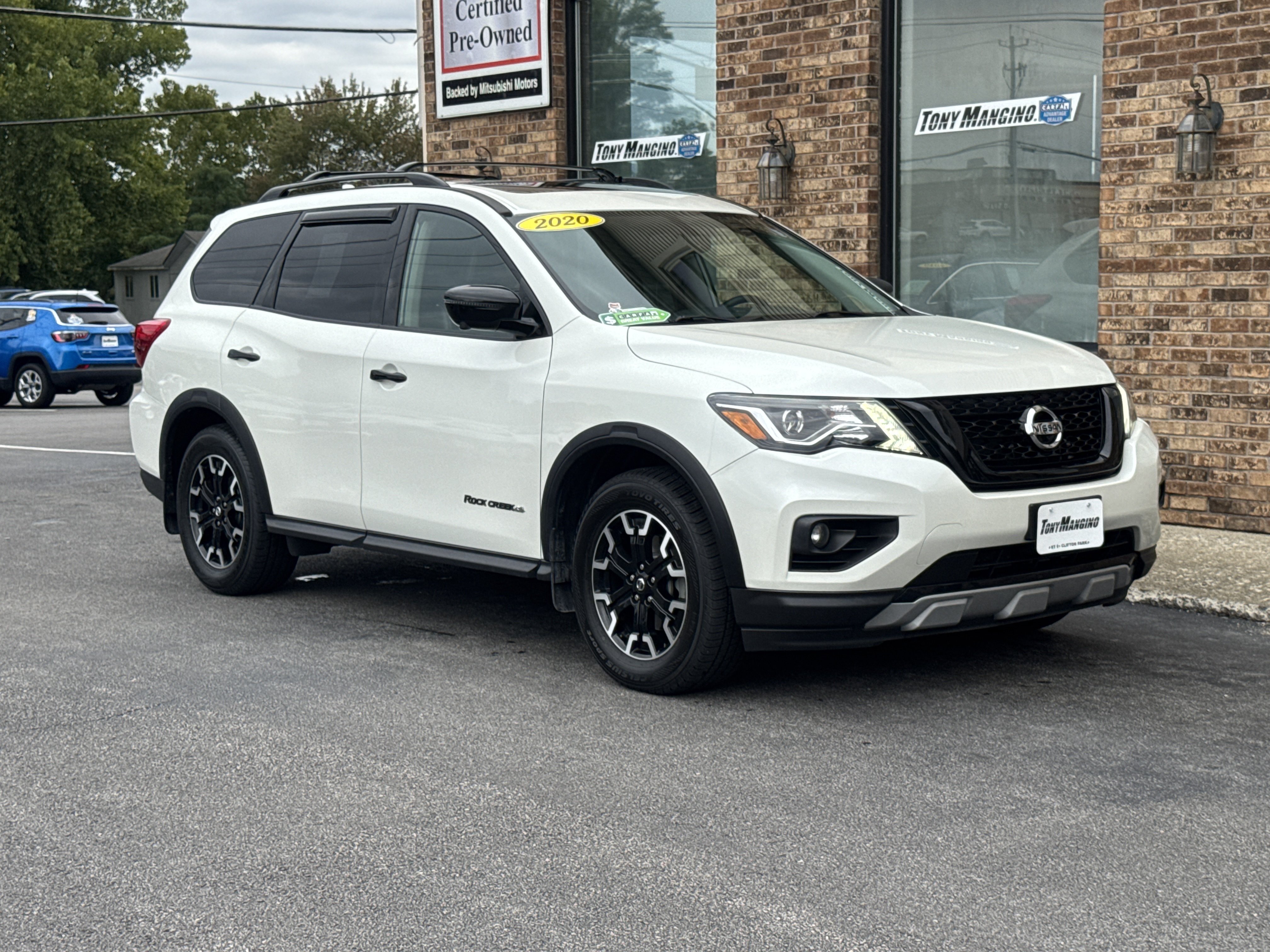 Used 2020 Nissan Pathfinder SL AWD/4WD image 7