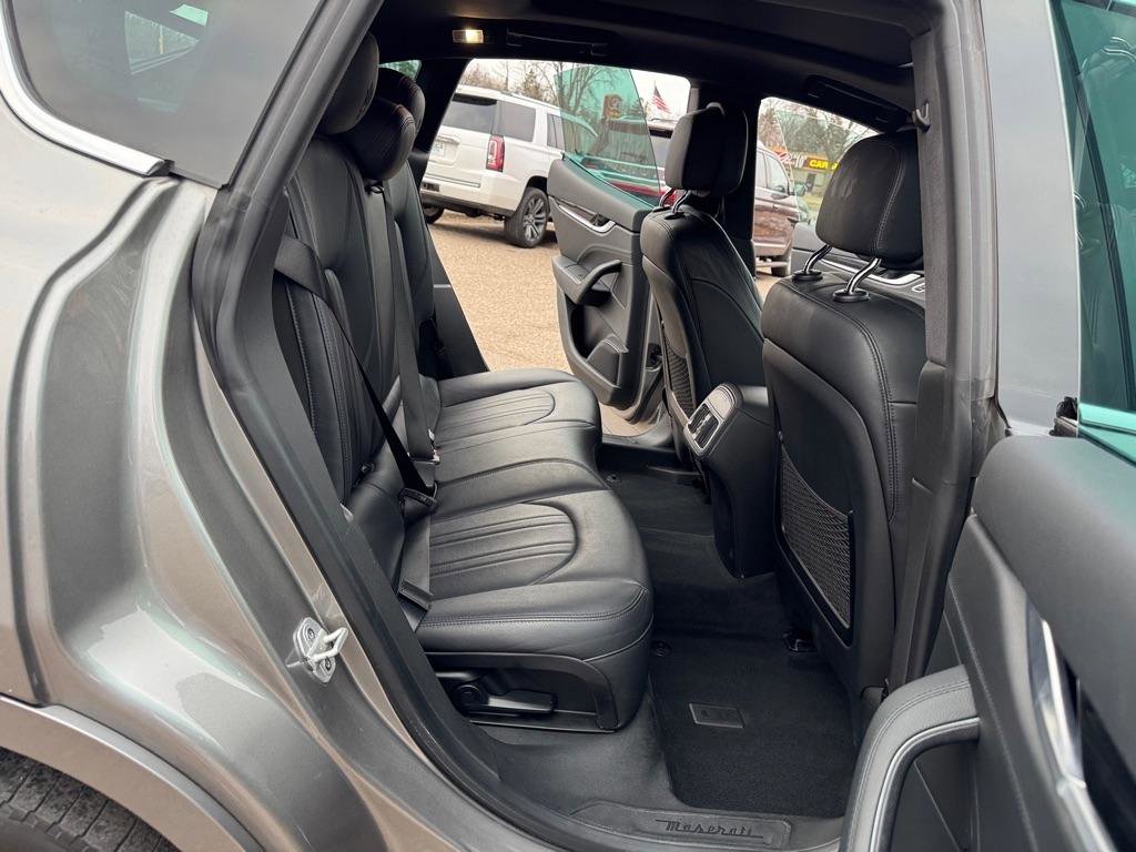 Used 2019 Maserati Levante image 28