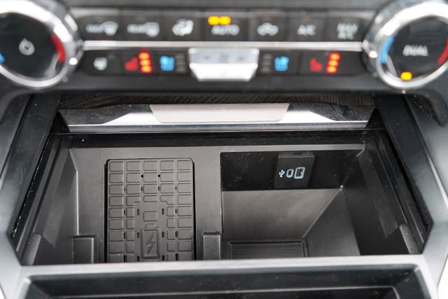 Used 2025 Ford F250 Platinum AWD/4WD image 42