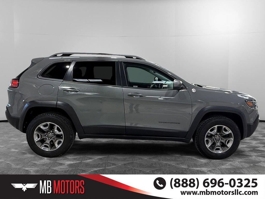 Used 2019 Jeep Cherokee Trailhawk w/ Comfort & Convenience Group image 2